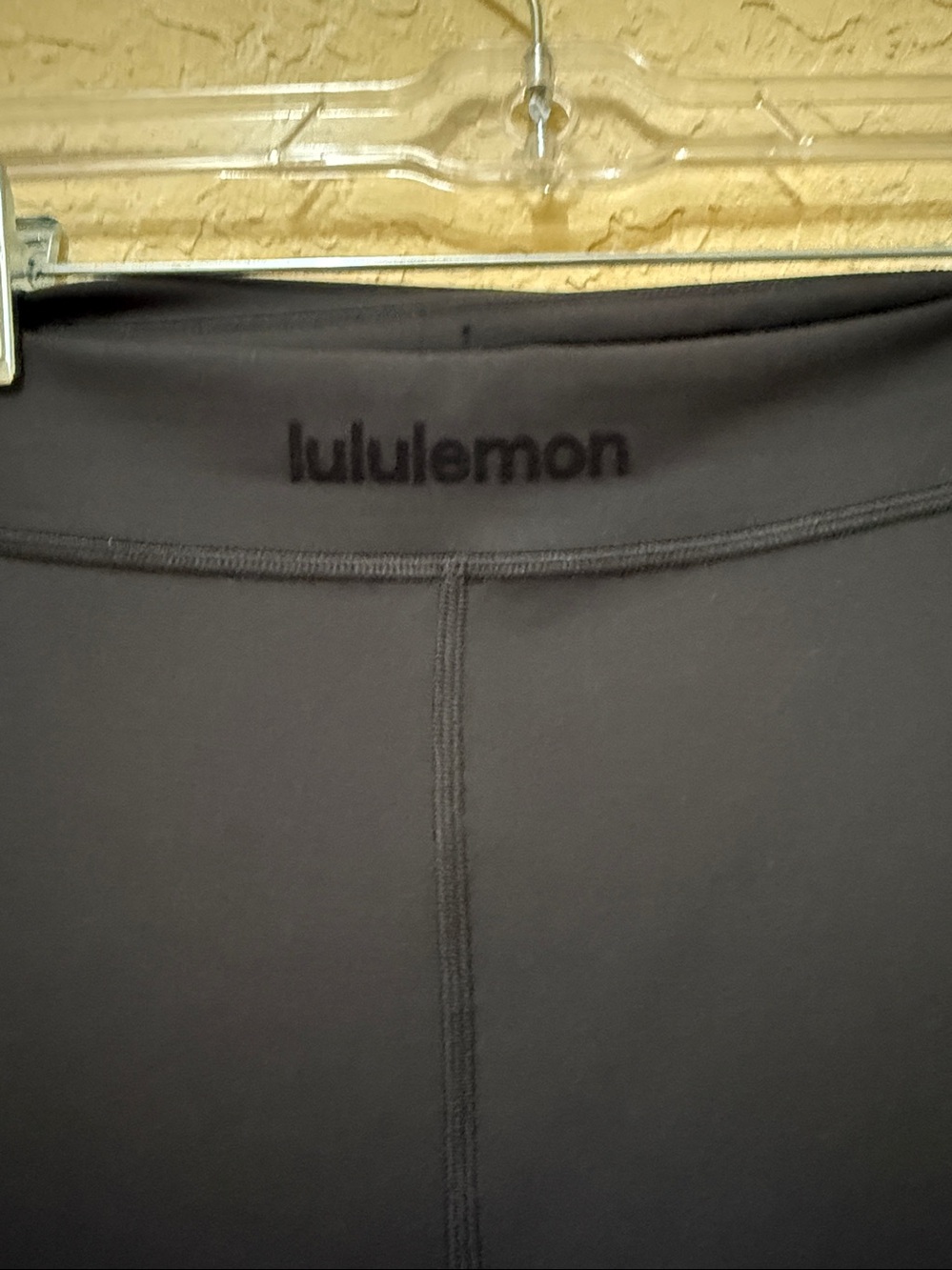 Lululemon Wunder Train with logo size 10